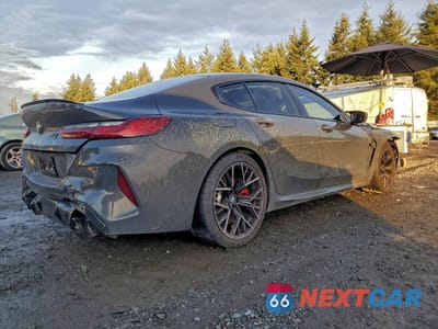 Trzecie zdjęcie samochodu z tyłu: 2024 BMW M8 VIN:WBSGV0C07RCR42997 - miniatura