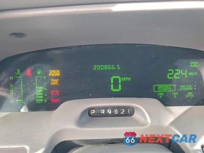 Zdjęcie 9 z 14 samochodu: 2002 MERCURY GRAND MARQUIS LS VIN:2MEFM75W62X646571 - miniatura