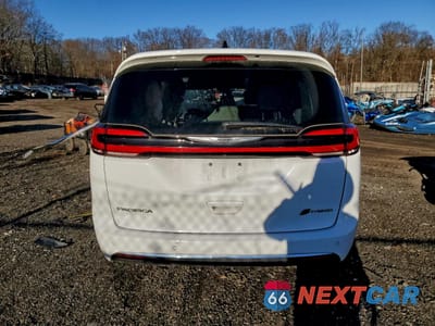 Zdjęcie 6 z 13 samochodu: 2024 CHRYSLER PACIFICA HYBRID SELECT VIN:2C4RC1S79RR111731 - miniatura