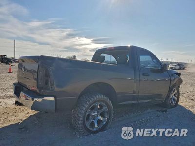 Trzecie zdjęcie samochodu z tyłu: 2018 RAM 1500 ST VIN:3C6JR6AT6JG178053 - miniatura