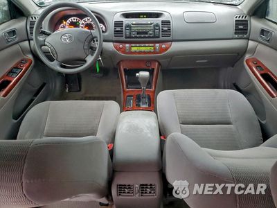 Zdjęcie 8 z 13 samochodu: 2005 TOYOTA CAMRY LE VIN:4T1BE32K55U583719 - miniatura