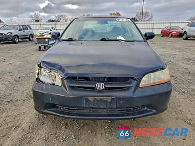 Piąte zdjęcie samochodu w środku: 1999 HONDA ACCORD LX VIN:JHMCG6650XC014616 - miniatura
