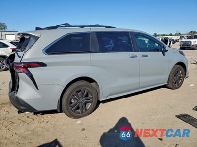 Trzecie zdjęcie samochodu z tyłu: 2024 TOYOTA SIENNA XSE VIN:5TDCSKFC5RS117605 - miniatura