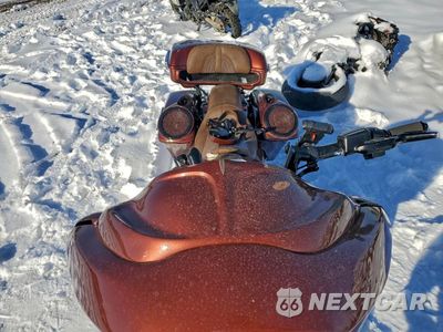 Piąte zdjęcie samochodu w środku: 2009 HARLEY DAVIDSON FLHX VIN:1HD1KB4179Y674432 - miniatura