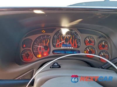 Zdjęcie 9 z 13 samochodu: 2006 GMC YUKON XL DENALI VIN:1GKFK66U26J125803 - miniatura