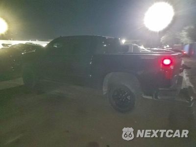 Drugie zdjęcie samochodu z przodu: 2020 CHEVROLET SILVERADO K1500 LT TRAIL BOSS VIN:1GCPYFEL3LZ217944 - miniatura