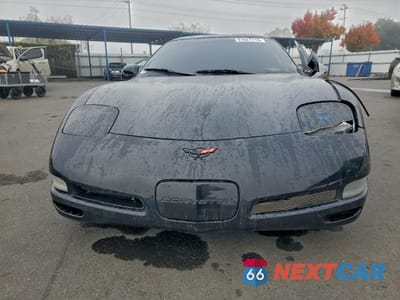 Piąte zdjęcie samochodu w środku: 2001 CHEVROLET CORVETTE Z06 VIN:1G1YY12S915130047 - miniatura