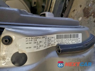 Zdjęcie 13 z 15 samochodu: 2007 JEEP COMMANDER VIN:1J8HG48K87C579347 - miniatura