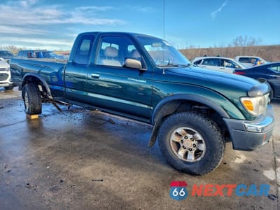 Czwarte zdjęcie samochodu z boku: 1999 TOYOTA TACOMA XTRACAB VIN:4TAWN72N2XZ525611 - miniatura