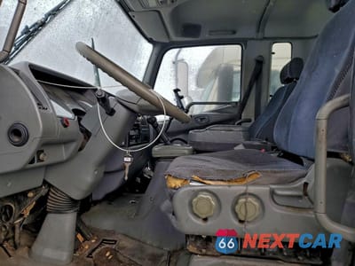 Zdjęcie 7 z 13 samochodu: 2007 MITSUBISHI FUSO TRUCK OF AMERICA INC FM 61F VIN:JL6DGP1E27K000653 - miniatura