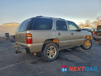 Trzecie zdjęcie samochodu z tyłu: 2000 CHEVROLET TAHOE K1500 VIN:1GNEK13T1YJ148568 - miniatura