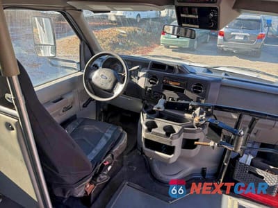 Zdjęcie 7 z 10 samochodu: 2014 FORD ECONOLINE E350 SUPER DUTY CUTAWAY VAN VIN:1FDEE3FL1EDA72850 - miniatura