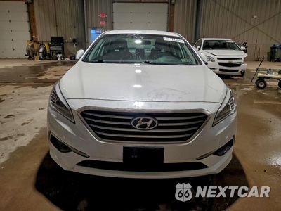 Piąte zdjęcie samochodu w środku: 2017 HYUNDAI SONATA SE VIN:5NPE24AFXHH594038 - miniatura