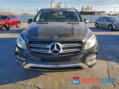 Piąte zdjęcie samochodu w środku: 2017 MERCEDES-BENZ GLE 550E 4MATIC VIN:4JGDA6DB9HA901043 - miniatura