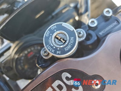 Zdjęcie 7 z 10 samochodu: 2004 SUZUKI GSX-R600 K VIN:JS1GN7CA842106049 - miniatura