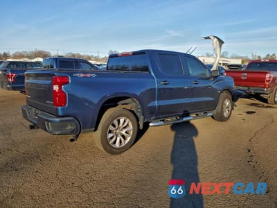 Trzecie zdjęcie samochodu z tyłu: 2019 CHEVROLET SILVERADO K1500 CUSTOM VIN:3GCPYBEH0KG147404 - miniatura
