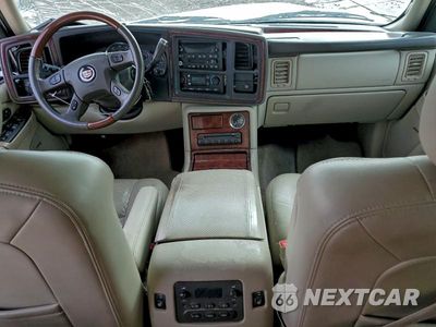 Zdjęcie 8 z 12 samochodu: 2005 CADILLAC ESCALADE ESV VIN:3GYFK66NX5G288522 - miniatura