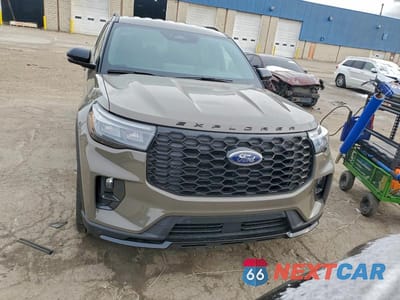 Piąte zdjęcie samochodu w środku: 2026 FORD EXPLORER ST-LINE VIN:1FMUK8KH6TGA29541 - miniatura