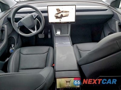 Zdjęcie 8 z 12 samochodu: 2026 TESLA MODEL Y VIN:7SAYGDEE1TF357531 - miniatura