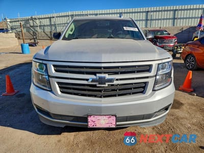 Piąte zdjęcie samochodu w środku: 2018 CHEVROLET TAHOE K1500 PREMIER VIN:1GNSKCKJ8JR359871 - miniatura