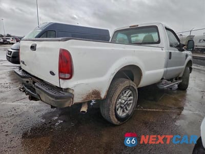 Trzecie zdjęcie samochodu z tyłu: 2008 FORD F250 SUPER DUTY VIN:1FTNF21588EA93780 - miniatura