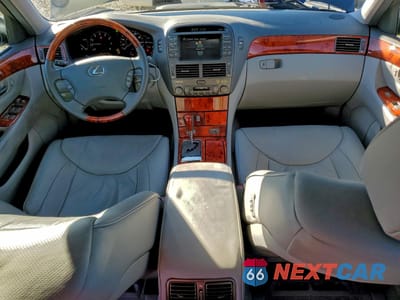 Zdjęcie 8 z 12 samochodu: 2006 LEXUS LS 430 VIN:JTHBN36F665046949 - miniatura