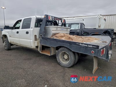 Drugie zdjęcie samochodu z przodu: 2005 CHEVROLET SILVERADO K3500 VIN:1GCJK33275F884925 - miniatura