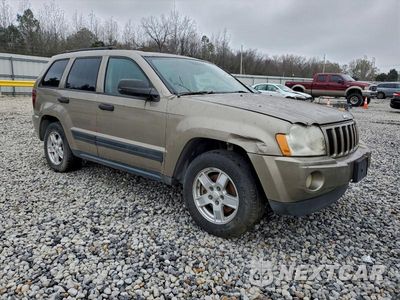 Czwarte zdjęcie samochodu z boku: 2005 JEEP GRAND CHEROKEE LAREDO VIN:1J4GS48K75C554061 - miniatura