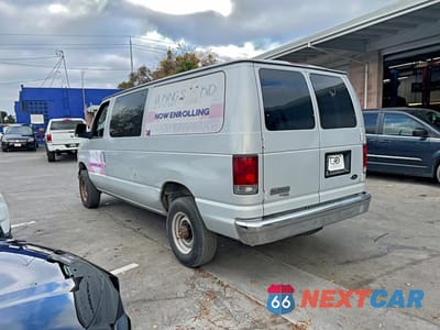 Trzecie zdjęcie samochodu z tyłu: 2007 FORD ECONOLINE E350 SUPER DUTY WAGON VIN:1FBNE31L07DB06585 - miniatura