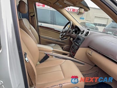 Piąte zdjęcie samochodu w środku: 2010 MERCEDES-BENZ GL 450 4MATIC VIN:4JGBF7BB9AA532496 - miniatura