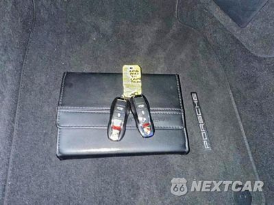 Zdjęcie 14 z 15 samochodu: 2016 PORSCHE 911 CARRERA VIN:WP0CA2A97GS141228 - miniatura
