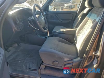 Zdjęcie 7 z 11 samochodu: 2004 TOYOTA TUNDRA DOUBLE CAB SR5 VIN:5TBDT441X4S457624 - miniatura