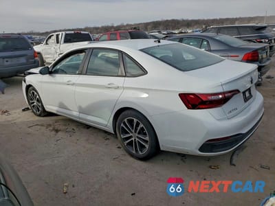 Drugie zdjęcie samochodu z przodu: 2024 VOLKSWAGEN JETTA VIN:3VWBM7BU1RM051536 - miniatura