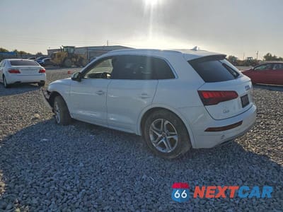 Drugie zdjęcie samochodu z przodu: 2019 AUDI Q5 PREMIUM VIN:WA1ANAFY2K2056497 - miniatura