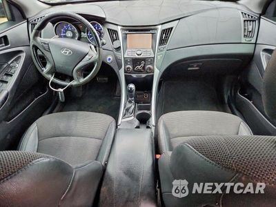 Zdjęcie 8 z 11 samochodu: 2011 HYUNDAI SONATA SE VIN:5NPEC4AC4BH194230 - miniatura