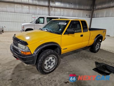 2003 CHEVROLET S TRUCK S10 1GCCT19XX38233397 - główne zdjęcie licytacji z USA - miniatura