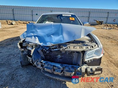 Piąte zdjęcie samochodu w środku: 2012 CHRYSLER 300C VIN:2C3CCAET1CH249795 - miniatura