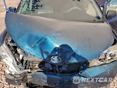 Zdjęcie 11 z 15 samochodu: 2011 TOYOTA SIENNA LE VIN:5TDKK3DC5BS135631 - miniatura