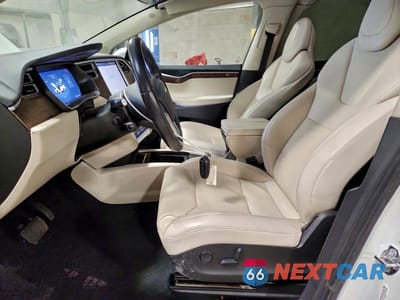 Zdjęcie 7 z 13 samochodu: 2017 TESLA MODEL X VIN:5YJXCAE21HF076670 - miniatura