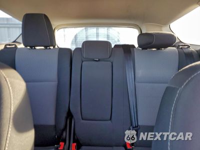 Zdjęcie 10 z 15 samochodu: 2017 FORD ESCAPE SE VIN:1FMCU9GD9HUC38542 - miniatura