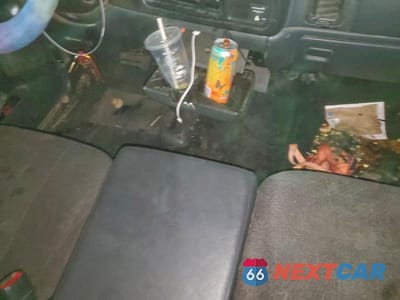 Zdjęcie 8 z 14 samochodu: 2000 CHEVROLET SILVERADO K1500 VIN:2GCEK19T8Y1263274 - miniatura