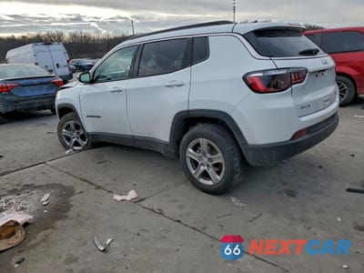 Drugie zdjęcie samochodu z przodu: 2023 JEEP COMPASS LATITUDE VIN:3C4NJDBN1PT561744 - miniatura