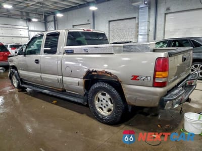 Drugie zdjęcie samochodu z przodu: 2002 CHEVROLET SILVERADO K1500 VIN:2GCEK19T721243301 - miniatura