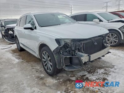 Czwarte zdjęcie samochodu z boku: 2019 AUDI Q7 PRESTIGE VIN:WA1VAAF70KD010434 - miniatura