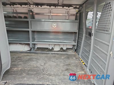 Zdjęcie 11 z 12 samochodu: 2017 CHEVROLET EXPRESS 2500 DELIVERY VAN VIN:1GCWGAFG3H1112359 - miniatura