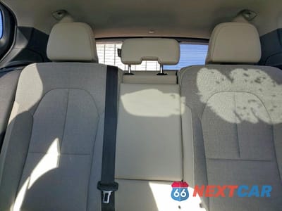 Zdjęcie 10 z 13 samochodu: 2020 VOLVO XC40 T5 MOMENTUM VIN:YV4162UK7L2203340 - miniatura