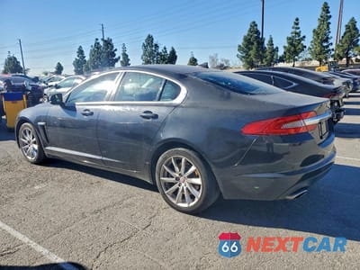 Drugie zdjęcie samochodu z przodu: 2015 JAGUAR XF 2.0T PREMIUM VIN:SAJWA0FS7FPU83374 - miniatura
