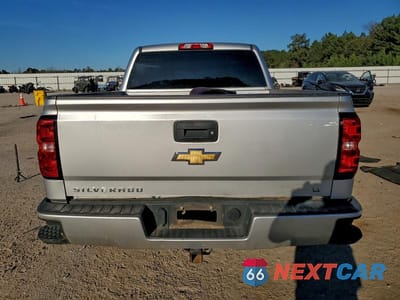 Zdjęcie 6 z 11 samochodu: 2018 CHEVROLET SILVERADO K1500 LT VIN:3GCUKREC1JG514620 - miniatura