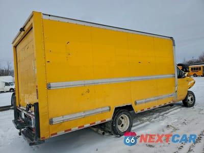 Trzecie zdjęcie samochodu z tyłu: 2022 FORD E350 BOX TRUCK VIN:1FDWE3FN7NDC11840 - miniatura