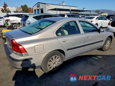 Trzecie zdjęcie samochodu z tyłu: 2003 VOLVO S60 VIN:YV1RS64A432279849 - miniatura